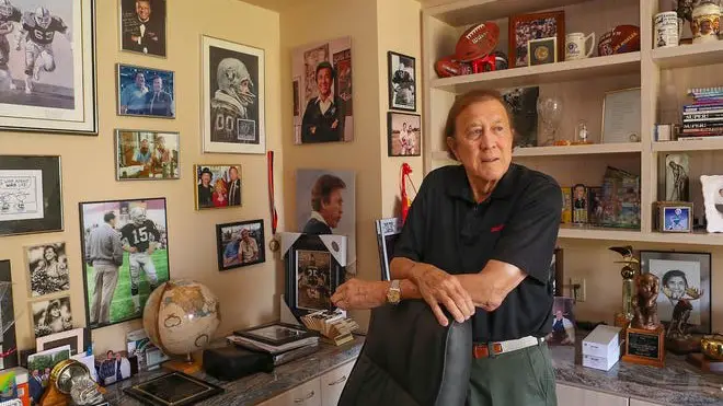 Mexican NFL Players Tom Flores