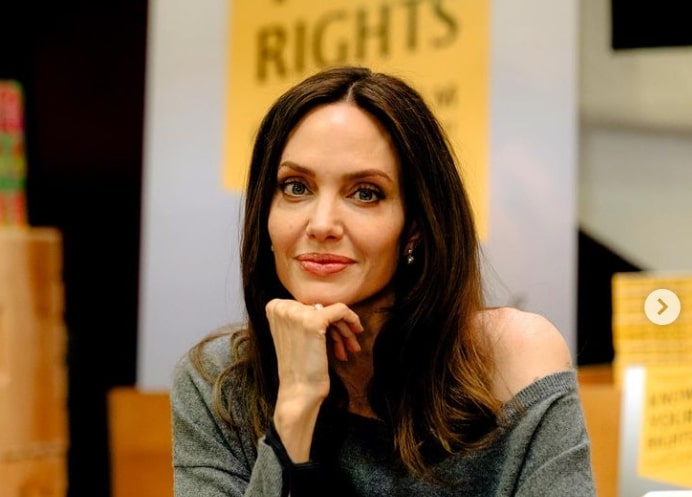 Angelina-Jolie-facial-paralysis-palsy